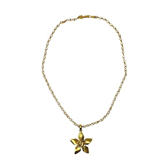 CHANEL Vintage 96P CC Metal Gold Star Floral Pendant Necklace Accessory [106209] - Picture 4 of 10